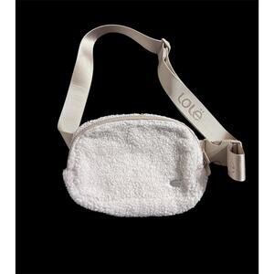 Lole Cream and Tan Sherpa Cross Body Bag with Adjustable Strap New No Tags